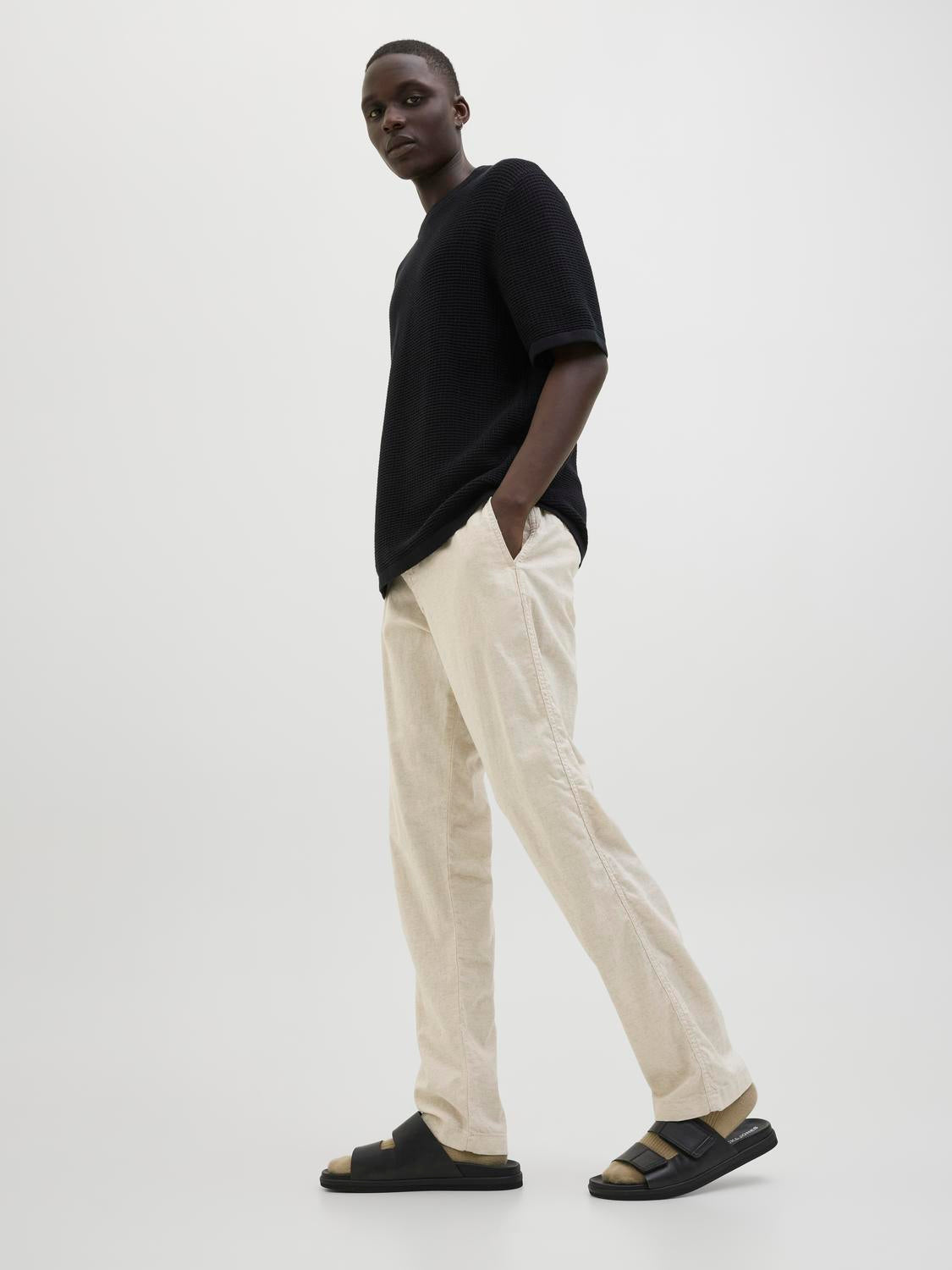model_shot-creative